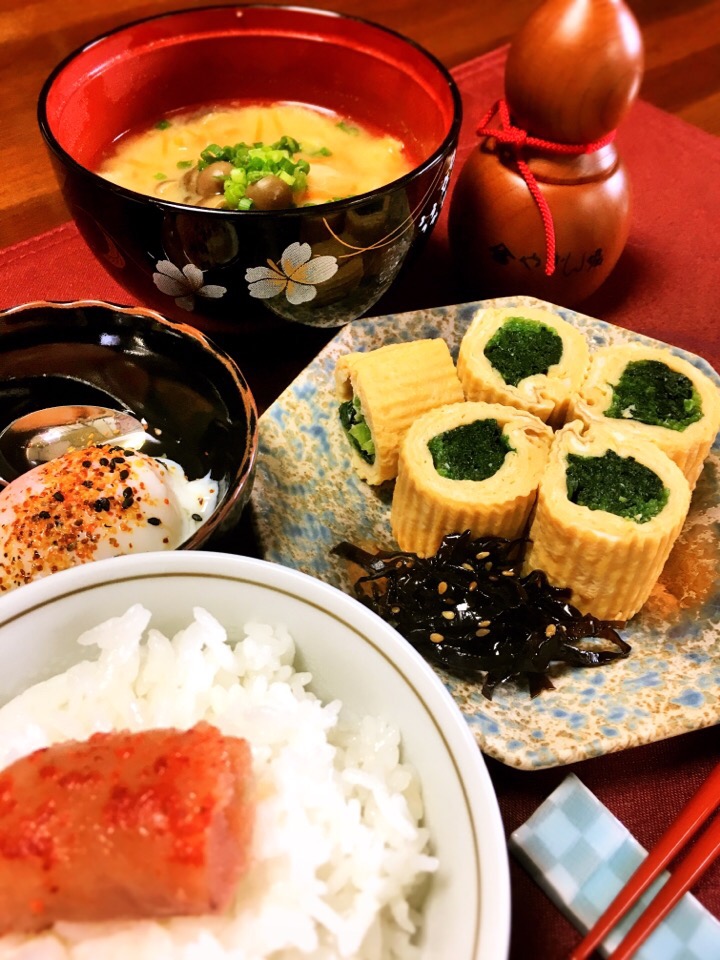 休日 おねぼう朝ごはん✨

まだ眠い(-｡-;